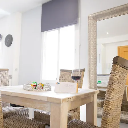 Apartment Holidays2malaga Dos Aceras In Old Town & High Speed Wifi Malaga