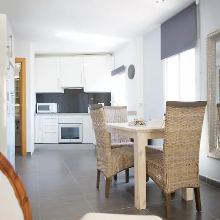 Apartment Holidays2malaga Dos Aceras In Old Town & High Speed Wifi Malaga